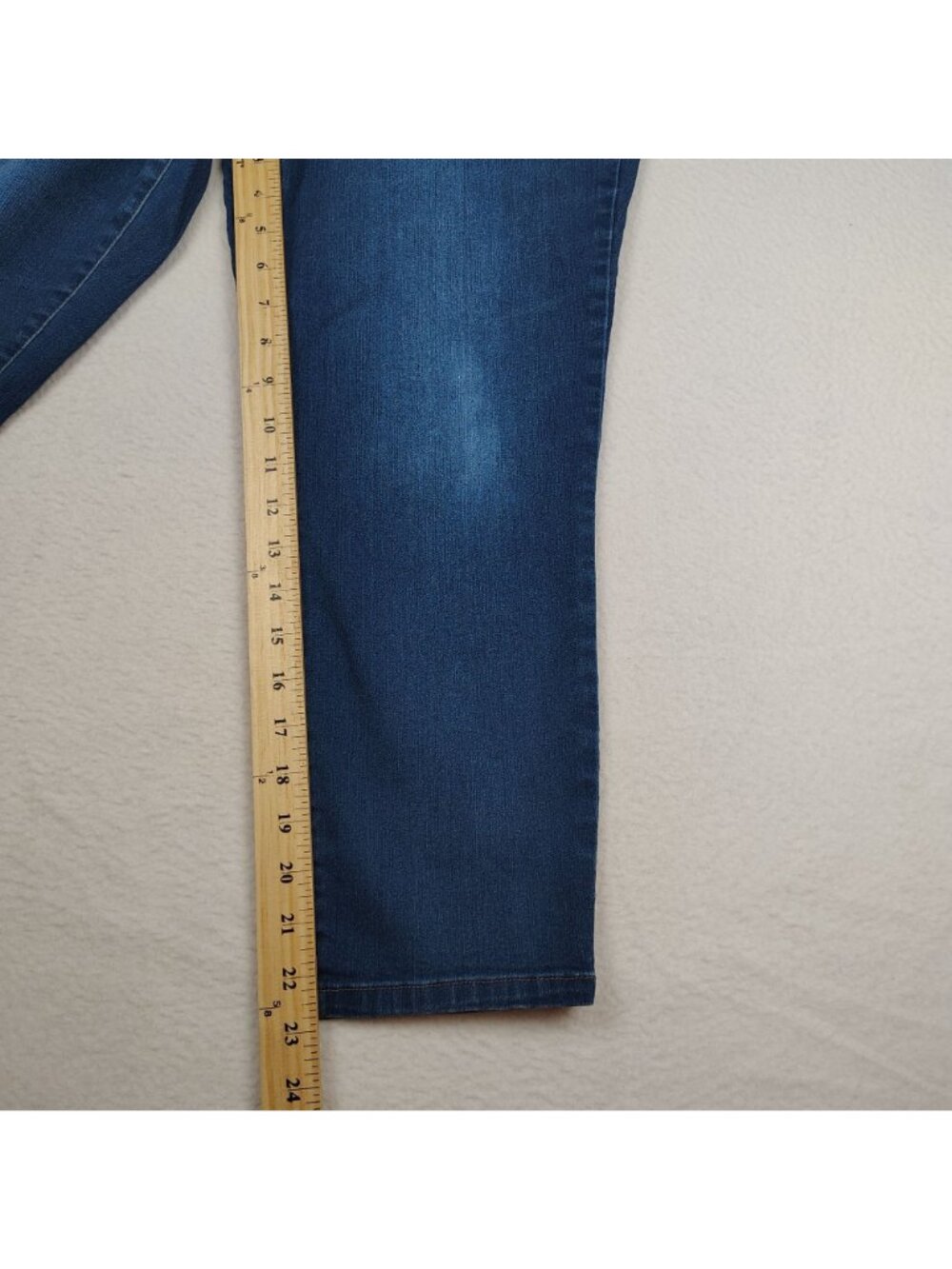 Christopher and Banks Signature Slimming Jeans Womens 12 Petite - Picture 7 of 8